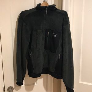 New large men’s mountain hardwear jacket